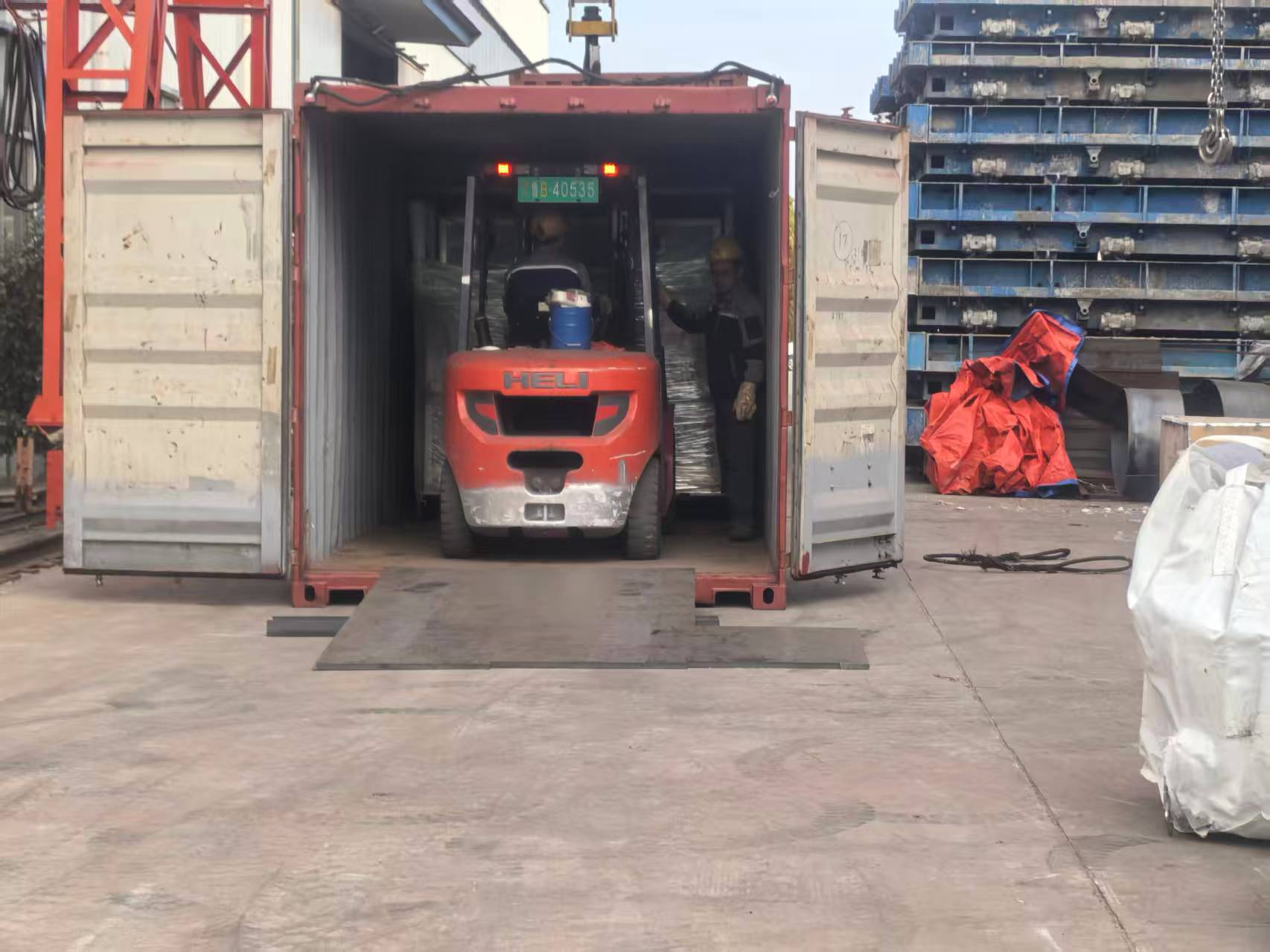 Uudised Liweiyuan Steel Structure'i teraskonstruktsioonide tugitoodete ekspordist Tšiilisse